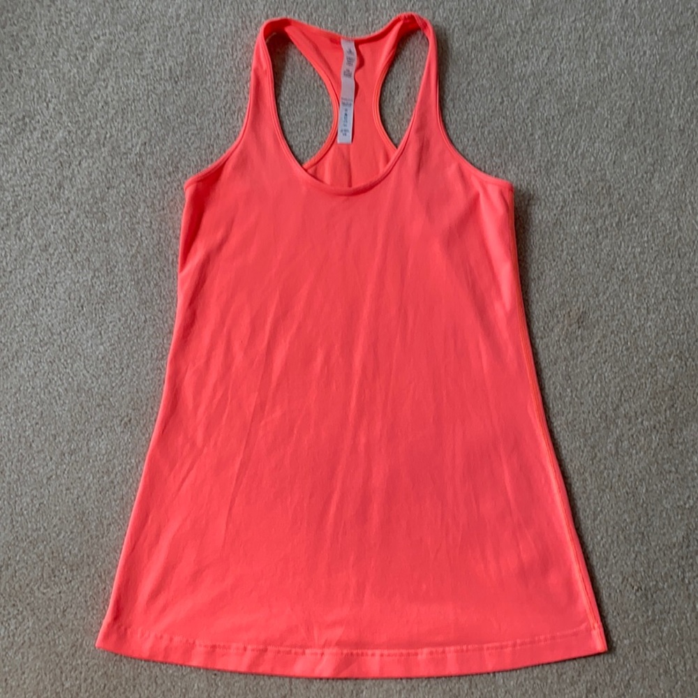Lululemon women’s workout tank